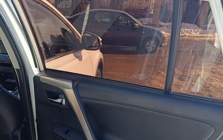 Toyota RAV4, 2013 год, 1 850 000 рублей, 19 фотография