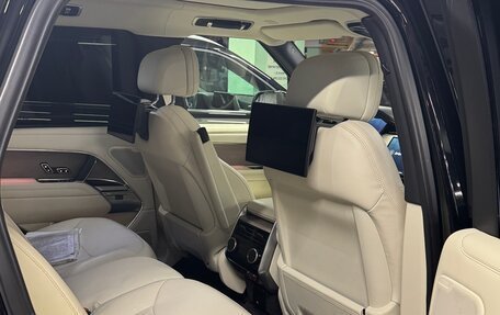 Land Rover Range Rover IV рестайлинг, 2023 год, 17 200 000 рублей, 3 фотография