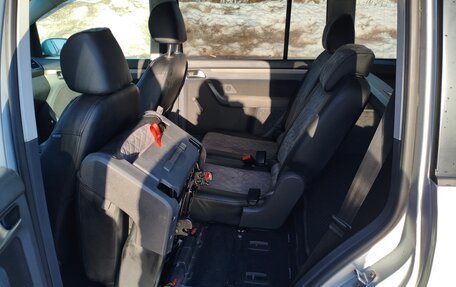 Volkswagen Touran III, 2007 год, 580 000 рублей, 17 фотография