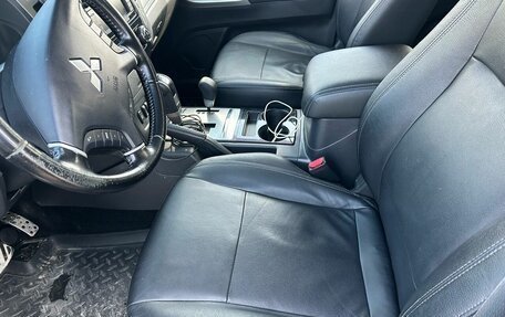 Mitsubishi Pajero IV, 2014 год, 2 950 000 рублей, 5 фотография