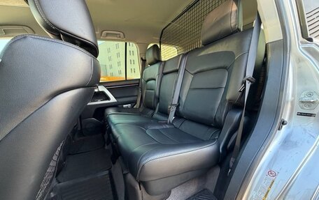 Toyota Land Cruiser 200, 2013 год, 4 200 000 рублей, 22 фотография