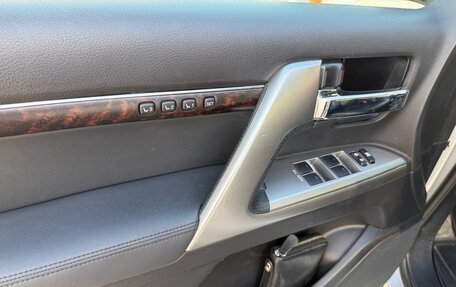 Toyota Land Cruiser 200, 2013 год, 4 200 000 рублей, 23 фотография