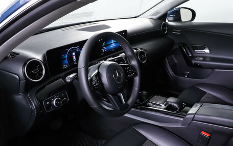 Mercedes-Benz CLA, 2020 год, 3 190 000 рублей, 15 фотография