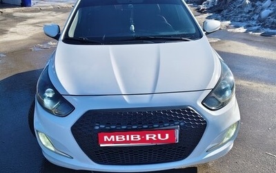 Hyundai Solaris II рестайлинг, 2011 год, 900 000 рублей, 1 фотография