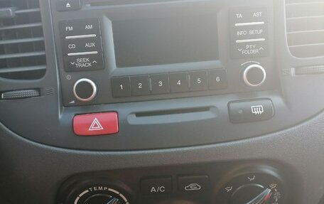 KIA Rio II, 2011 год, 720 000 рублей, 6 фотография