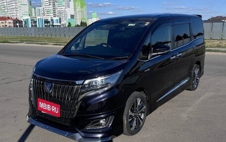 Toyota Esquire I, 2021 год, 2 850 000 рублей, 3 фотография