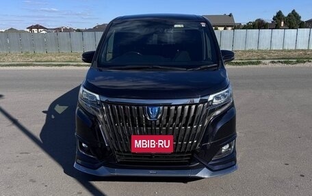 Toyota Esquire I, 2021 год, 2 850 000 рублей, 2 фотография