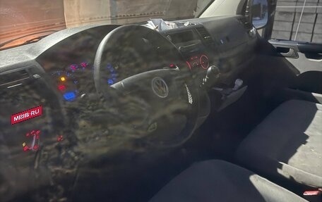 Volkswagen Transporter T5 рестайлинг, 2005 год, 1 200 000 рублей, 4 фотография