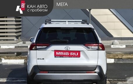 Toyota RAV4, 2020 год, 2 900 000 рублей, 4 фотография