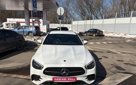 Mercedes-Benz E-Класс, 2021 год, 6 100 000 рублей, 3 фотография