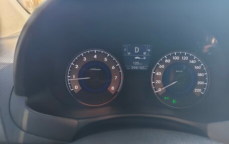 Hyundai Solaris II рестайлинг, 2011 год, 900 000 рублей, 11 фотография