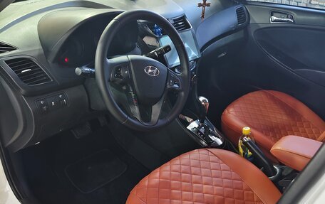 Hyundai Solaris II рестайлинг, 2011 год, 900 000 рублей, 9 фотография