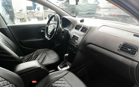 Volkswagen Polo VI (EU Market), 2017 год, 1 050 000 рублей, 13 фотография