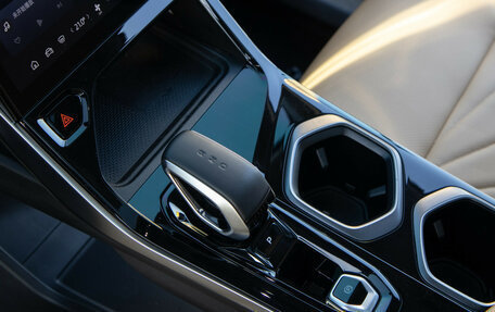 Geely Atlas, 2024 год, 2 528 000 рублей, 16 фотография