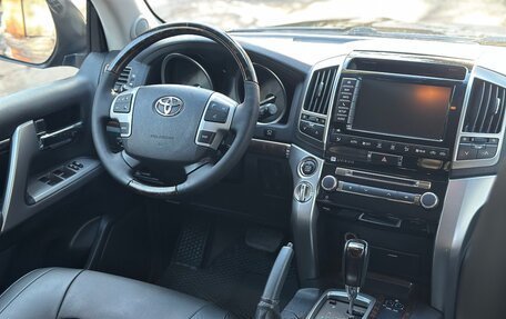 Toyota Land Cruiser 200, 2012 год, 3 450 000 рублей, 8 фотография