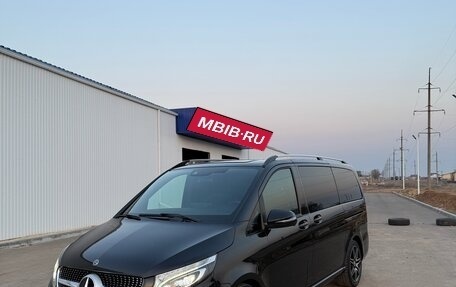 Mercedes-Benz V-Класс, 2018 год, 4 450 000 рублей, 2 фотография