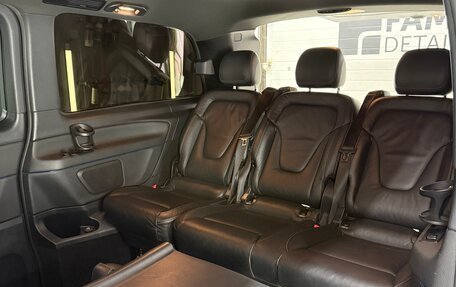 Mercedes-Benz V-Класс, 2018 год, 4 450 000 рублей, 27 фотография