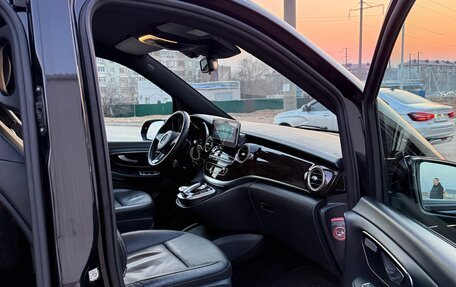 Mercedes-Benz V-Класс, 2018 год, 4 450 000 рублей, 31 фотография