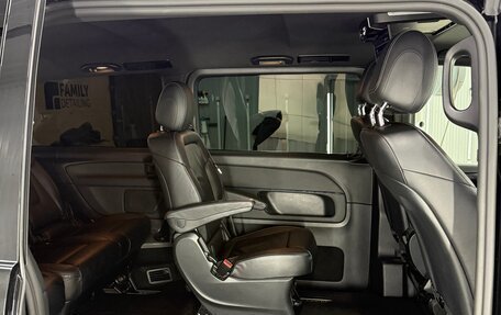 Mercedes-Benz V-Класс, 2018 год, 4 450 000 рублей, 28 фотография