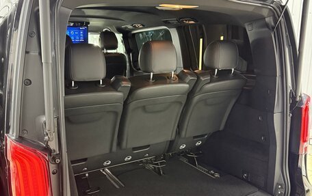 Mercedes-Benz V-Класс, 2018 год, 4 450 000 рублей, 36 фотография