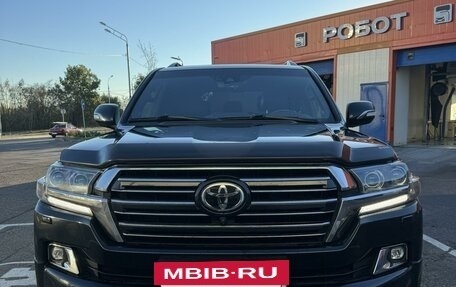 Toyota Land Cruiser 200, 2016 год, 5 850 000 рублей, 2 фотография