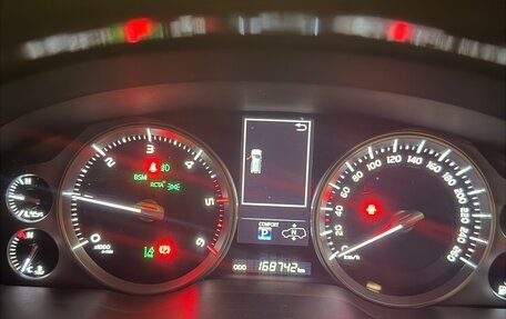 Toyota Land Cruiser 200, 2016 год, 5 850 000 рублей, 25 фотография