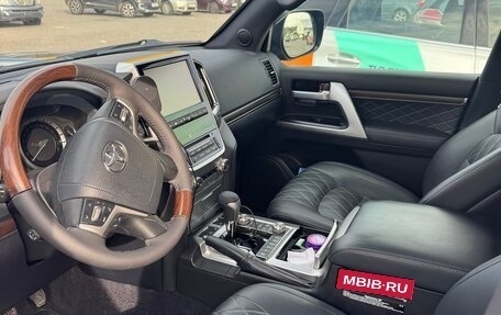 Toyota Land Cruiser 200, 2016 год, 5 850 000 рублей, 21 фотография