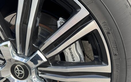 Toyota Land Cruiser 200, 2016 год, 5 850 000 рублей, 32 фотография