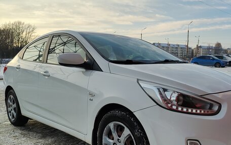 Hyundai Solaris II рестайлинг, 2013 год, 760 000 рублей, 4 фотография