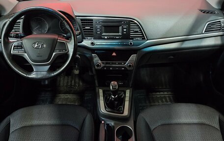 Hyundai Elantra VI рестайлинг, 2017 год, 1 225 000 рублей, 9 фотография