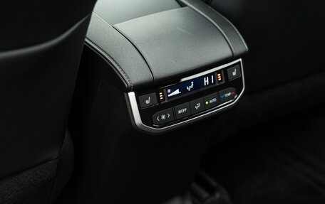 Toyota Highlander, 2025 год, 6 090 000 рублей, 18 фотография