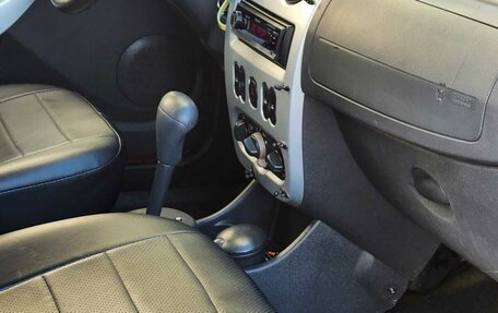 Renault Sandero I, 2010 год, 399 000 рублей, 19 фотография