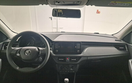 Skoda Rapid II, 2021 год, 1 690 000 рублей, 17 фотография