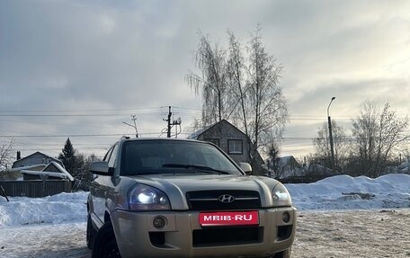 Hyundai Tucson III, 2007 год, 700 000 рублей, 1 фотография