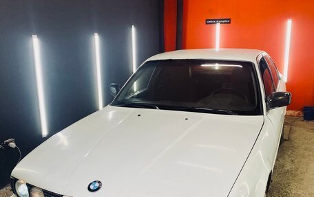 BMW 5 серия, 1990 год, 150 000 рублей, 1 фотография