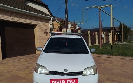 Toyota Platz, 2000 год, 475 000 рублей, 3 фотография