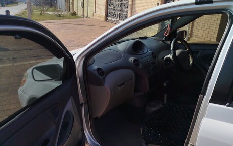 Toyota Platz, 2000 год, 475 000 рублей, 10 фотография