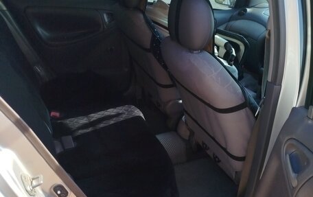 Toyota Platz, 2000 год, 475 000 рублей, 13 фотография