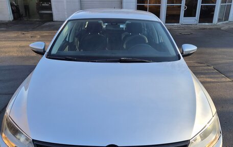 Volkswagen Jetta VI, 2011 год, 920 000 рублей, 4 фотография