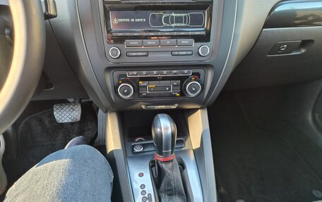 Volkswagen Jetta VI, 2011 год, 920 000 рублей, 8 фотография