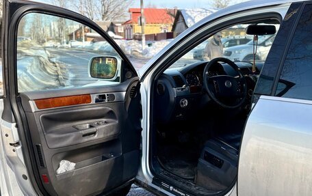 Volkswagen Touareg III, 2003 год, 465 000 рублей, 12 фотография