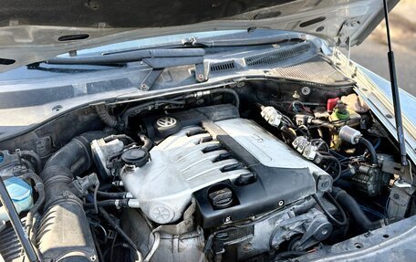 Volkswagen Touareg III, 2003 год, 465 000 рублей, 18 фотография