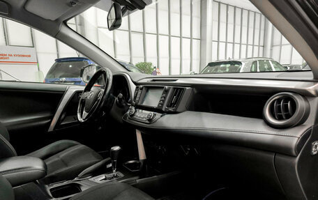 Toyota RAV4, 2019 год, 2 767 000 рублей, 13 фотография