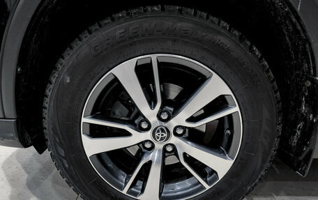 Toyota RAV4, 2019 год, 2 767 000 рублей, 22 фотография