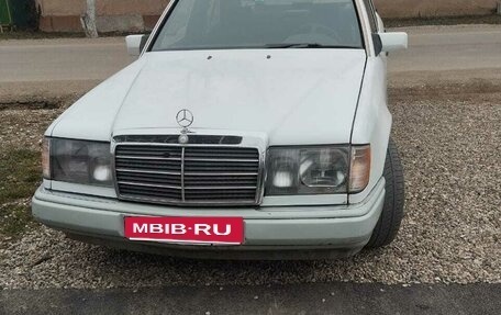 Mercedes-Benz E-Класс, 1992 год, 420 000 рублей, 5 фотография