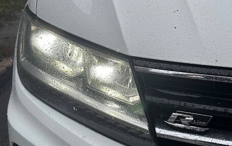 Volkswagen Tiguan II, 2019 год, 2 600 000 рублей, 10 фотография