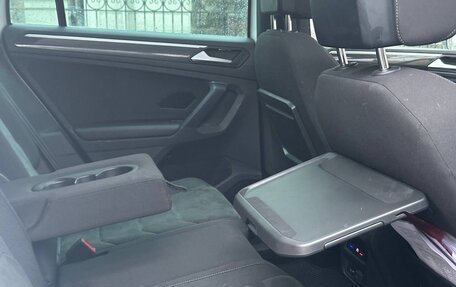 Volkswagen Tiguan II, 2019 год, 2 600 000 рублей, 15 фотография