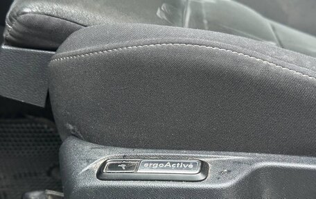 Volkswagen Tiguan II, 2019 год, 2 600 000 рублей, 19 фотография