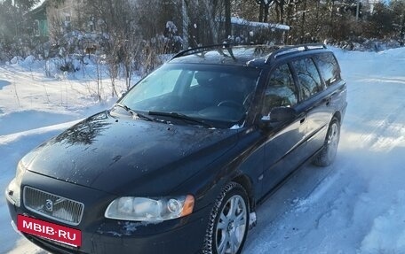 Volvo V70 III рестайлинг, 2004 год, 450 000 рублей, 2 фотография