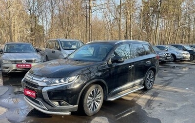 Mitsubishi Outlander III рестайлинг 3, 2019 год, 3 500 000 рублей, 1 фотография